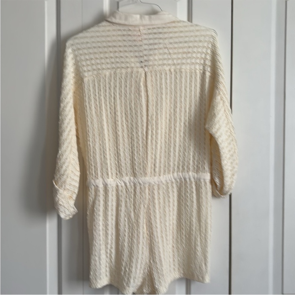 So Me Cream Textured Button-Up Romper small NWT - Picture 6 of 6